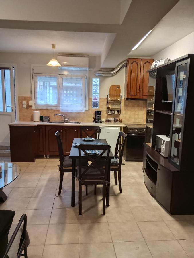 Nikis Apartment